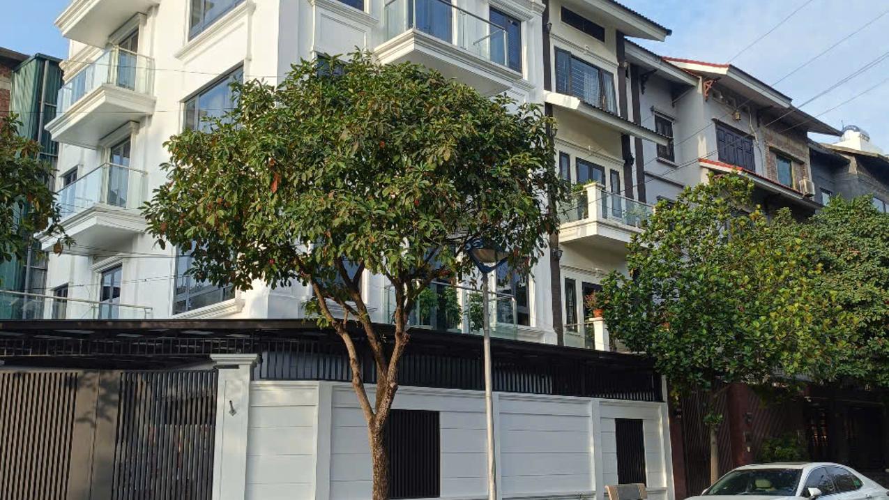 Bán nhà biệt thự liền kề Viglacera Xuân Phương 105m2-5T, tiện kinh doanh, nội thất cao cấp