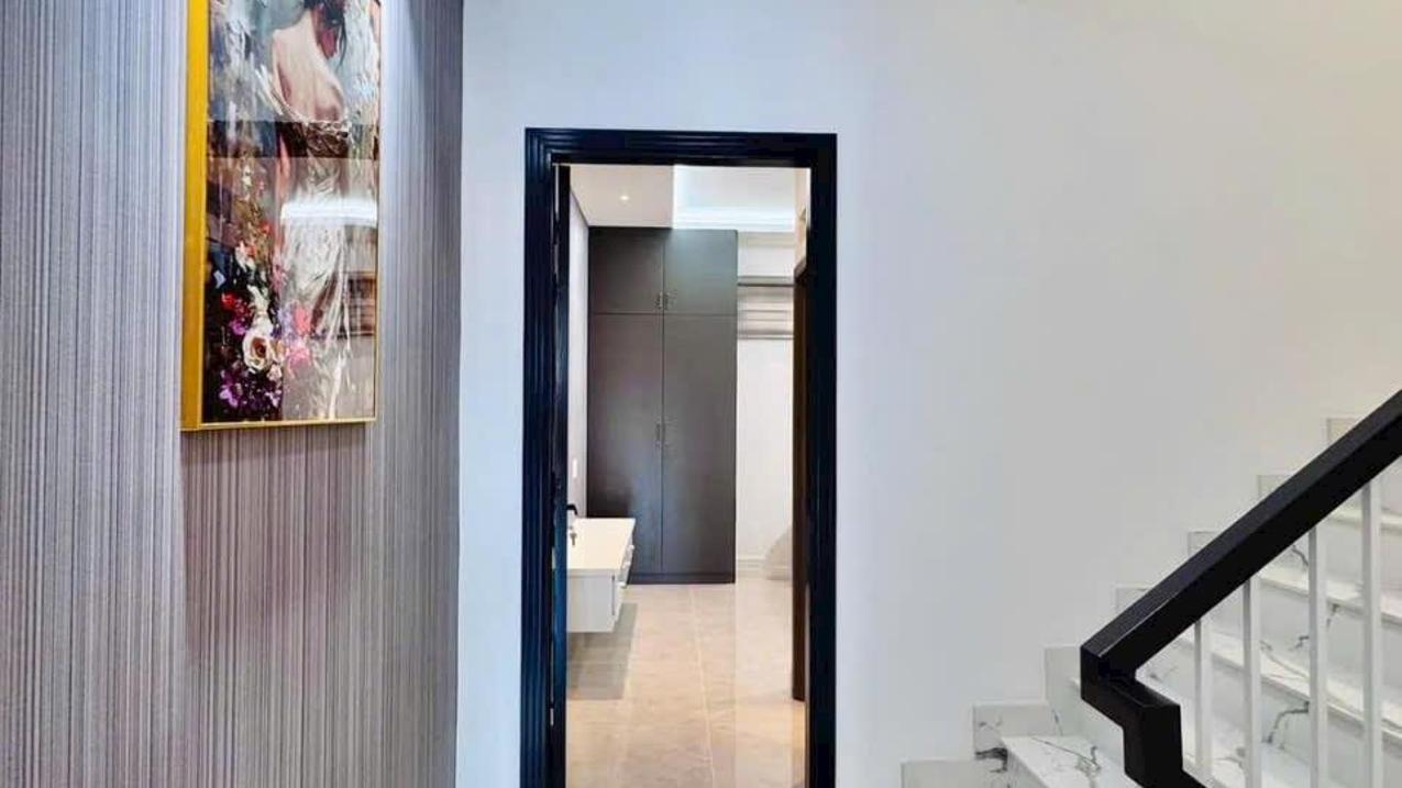 Bán căn hộ dịch vụ đường Nơ Trang Long, quận Bình Thạnh 89m2 cho thuê 600 triệu/năm
