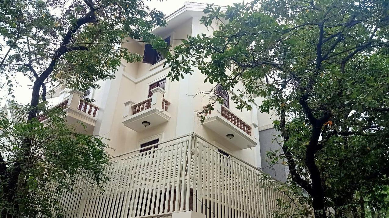 Biệt thự Mỹ Đình II 200m2 5 tầng full nội thất Hàng hiếm khi có người bán