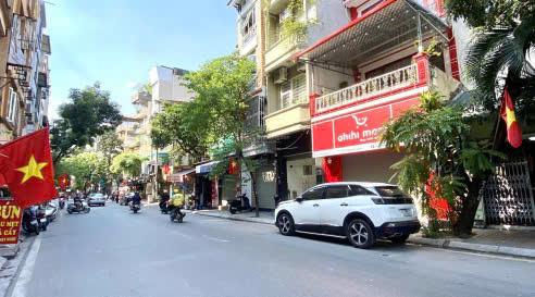 Bán nhà mặt phố Thụy Khuê 55m2 giá cực tốt gần Hồ Tây