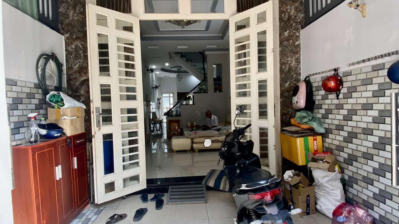 Bán nhà riêng 3 tầng hẻm 5m Trần Thị Hè Quận 12 diện tích 4x17m giá 4,88 tỷ