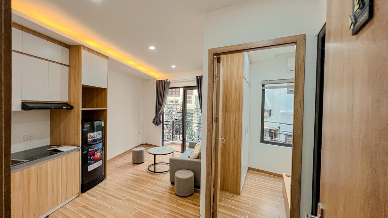 Bán chung cư mini mặt phố Hoàng Mai, 7 tầng, 9 phòng Studio full nội thất, Giá 19 tỷ