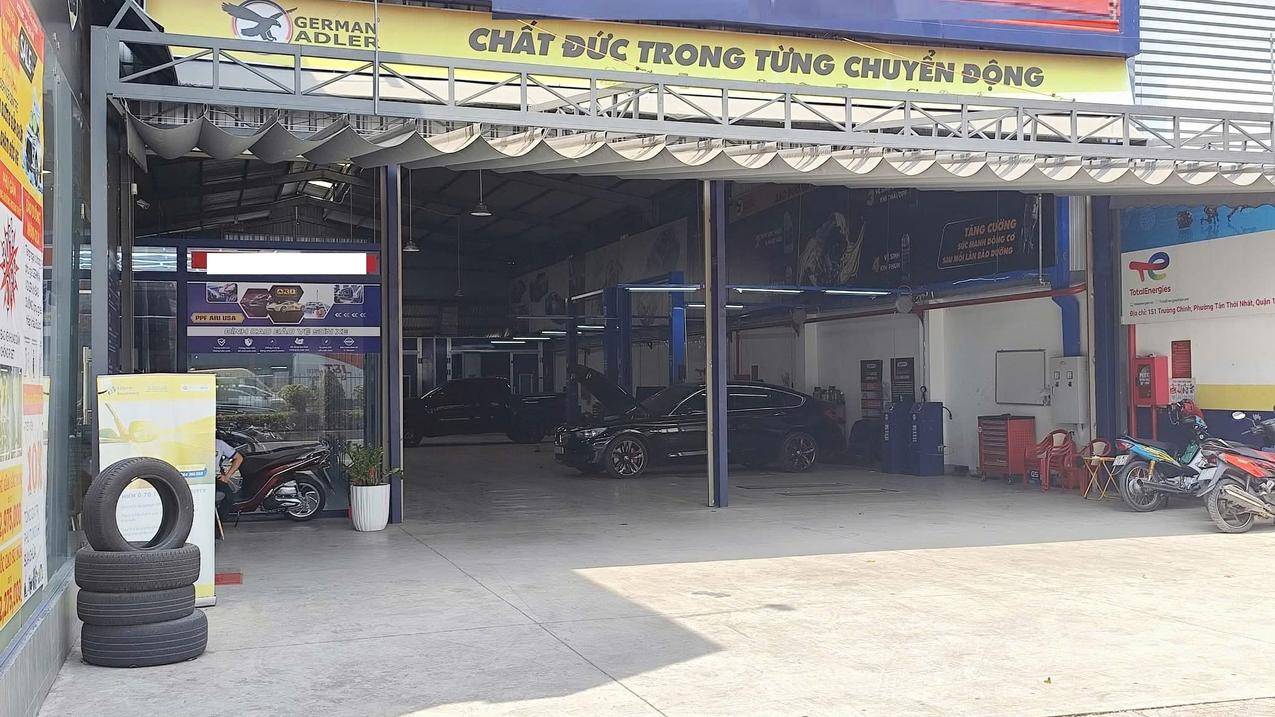 Bán nhà Mặt tiền Trường Chinh, gần Cầu Tham Lương, 16.5x55m, Cấp 4- tiện xây, 145 tỷ.