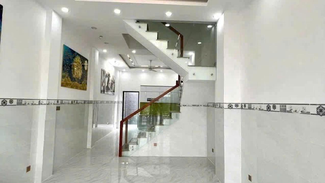 Bán nhà mặt tiền đường 22 Phước Long B Quận 9 Hồ Chí Minh 52m2 giá 8,1 tỷ thương lượng