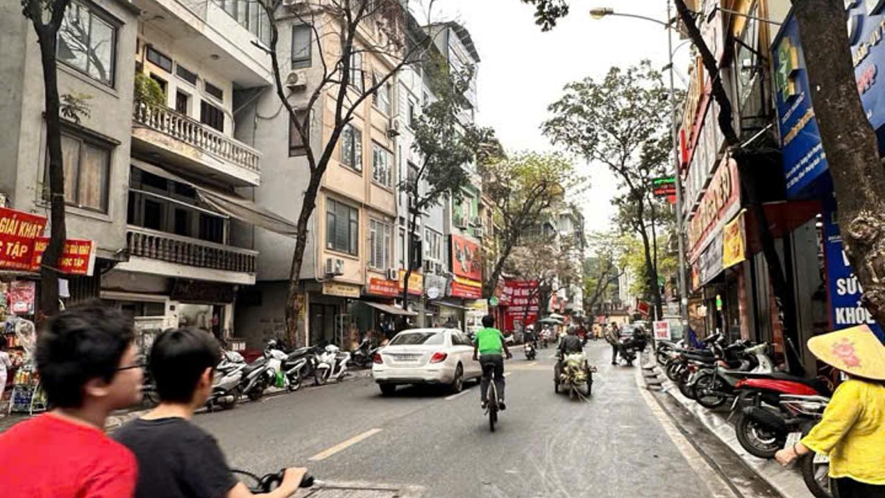 Bán nhà riêng mặt tiền lớn tại Thụy Khuê 52.55m2 lô góc kinh doanh
