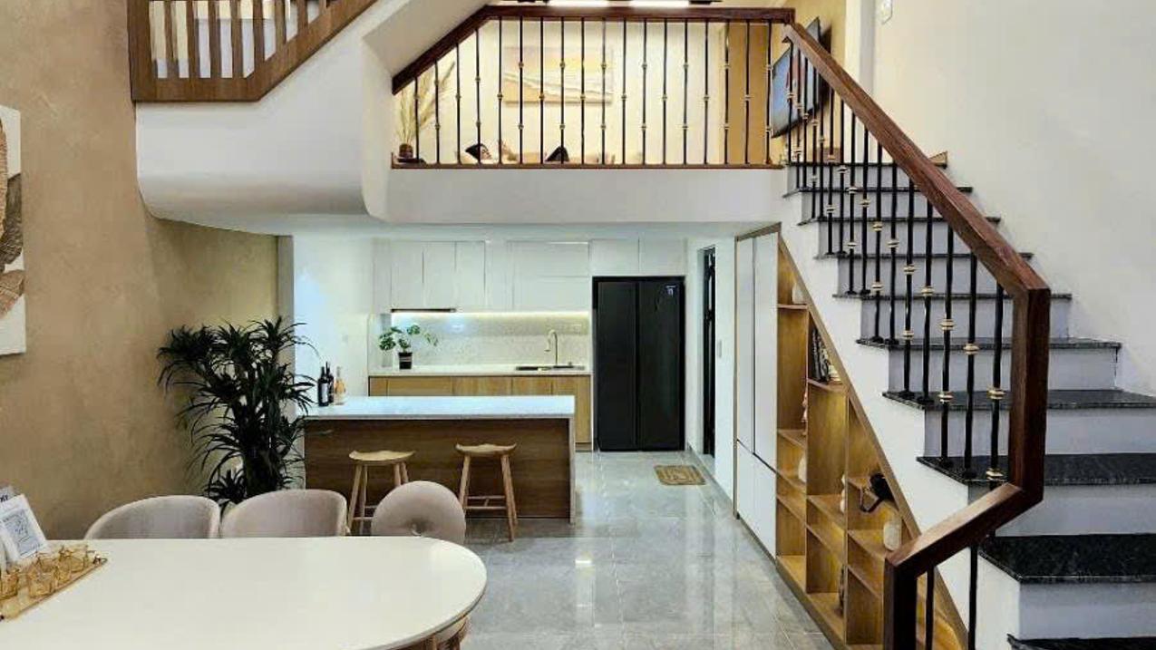 Bán nhà riêng 5 tầng lô góc phố Bạch Mai Hai Bà Trưng 40m2 full nội thất giá 8 tỷ