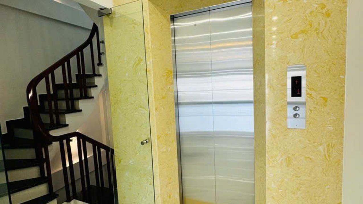 Bán nhà riêng 5 tầng thang máy Nguyễn An Ninh Hoàng Mai 65m2 ô tô vào nhà