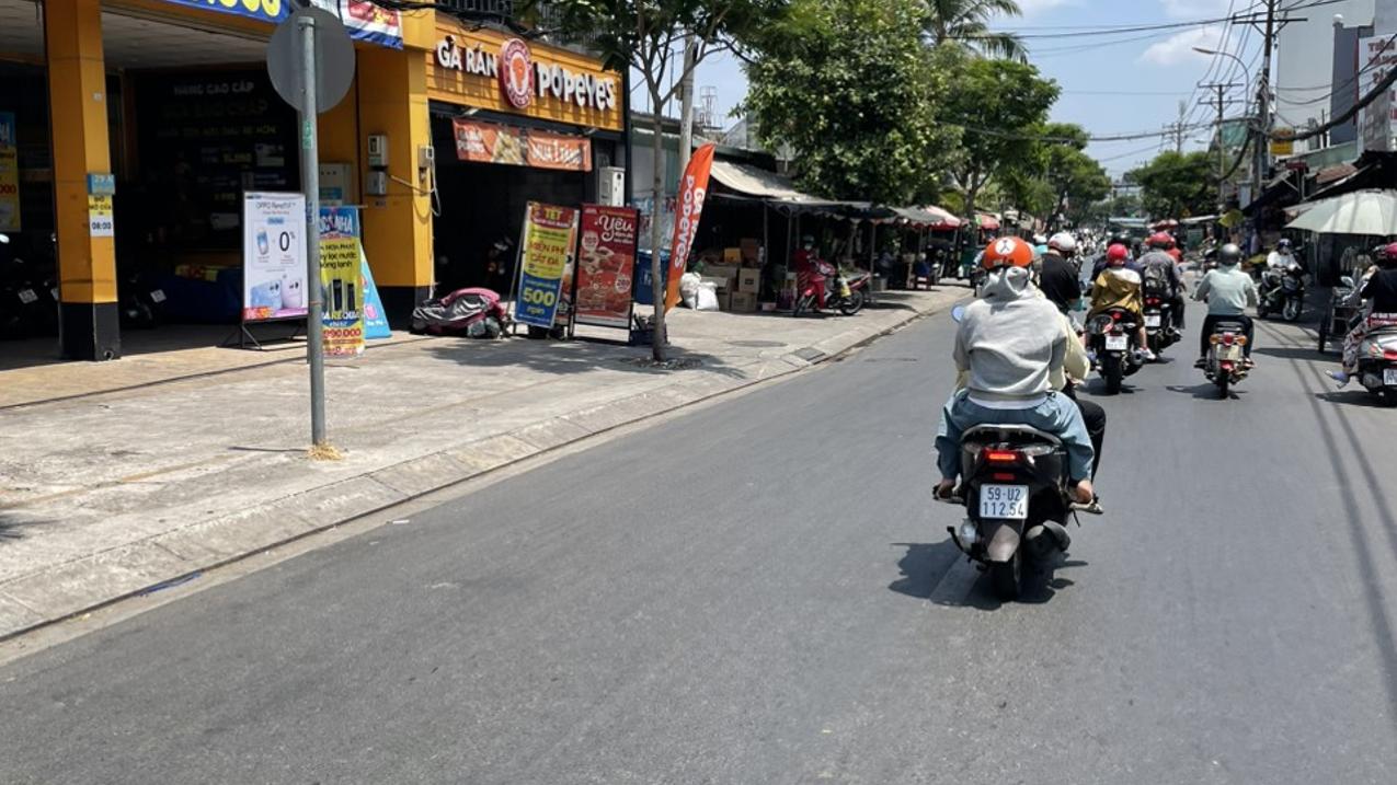Bán gấp nhà mặt tiền Nguyễn Văn Quá, Quận 12, diện tích 983m2, giá 76 tỷ TL