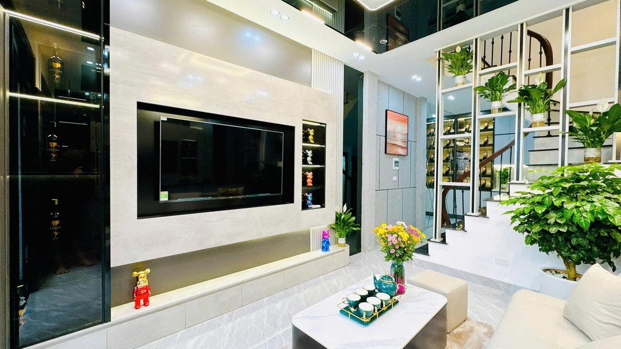 Bán nhà riêng Kim Giang Hoàng Mai Hà Nội 35m2 5 tầng gần ô tô full nội thất