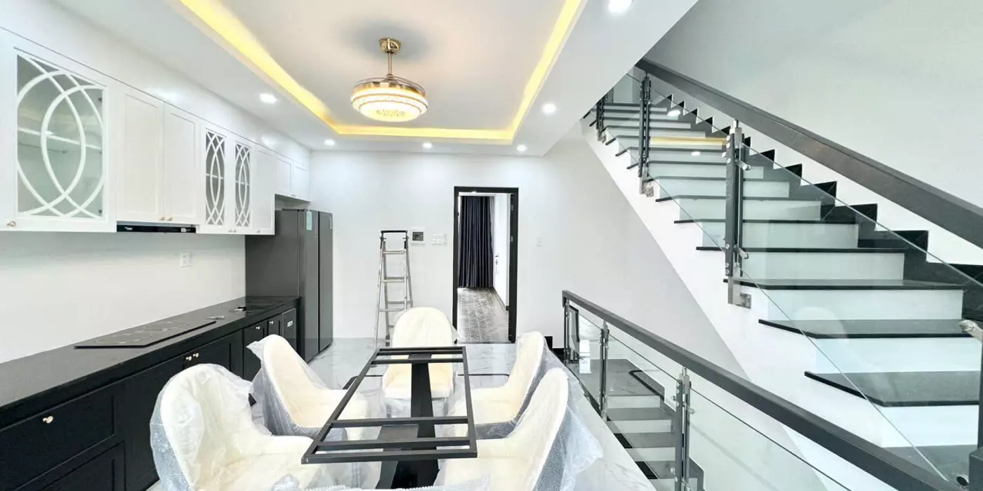 bán nhà diện tích 100m vuông vị trí ngay cầu tân an cách AEON Tân An 300m