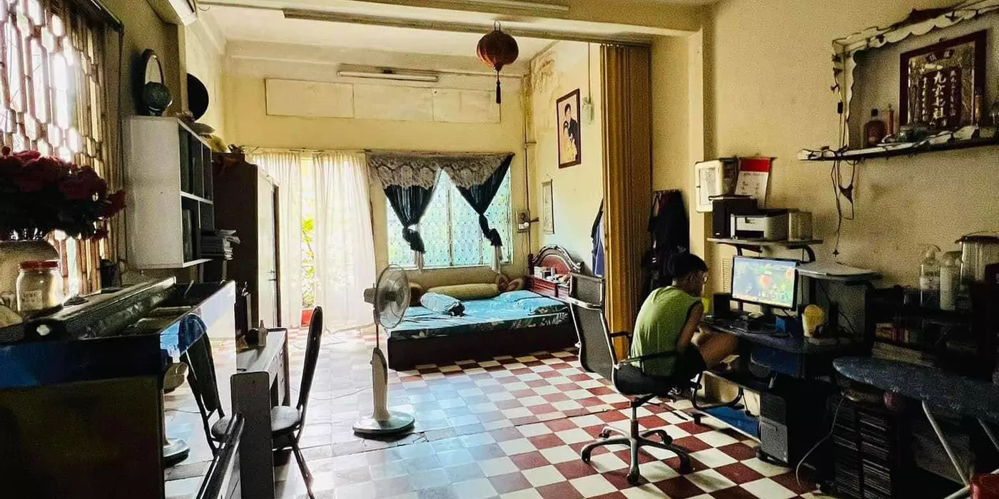 MẶT TIỀN QUẬN10-60 M2-4 TẦNG-THÍCH HỢP MUA LÀMCHDV- 11TỶ