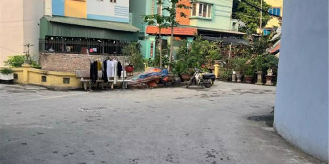 Bán nhà Nguyễn Văn Cừ 5.6 tỷ 34m2 5 tầng.