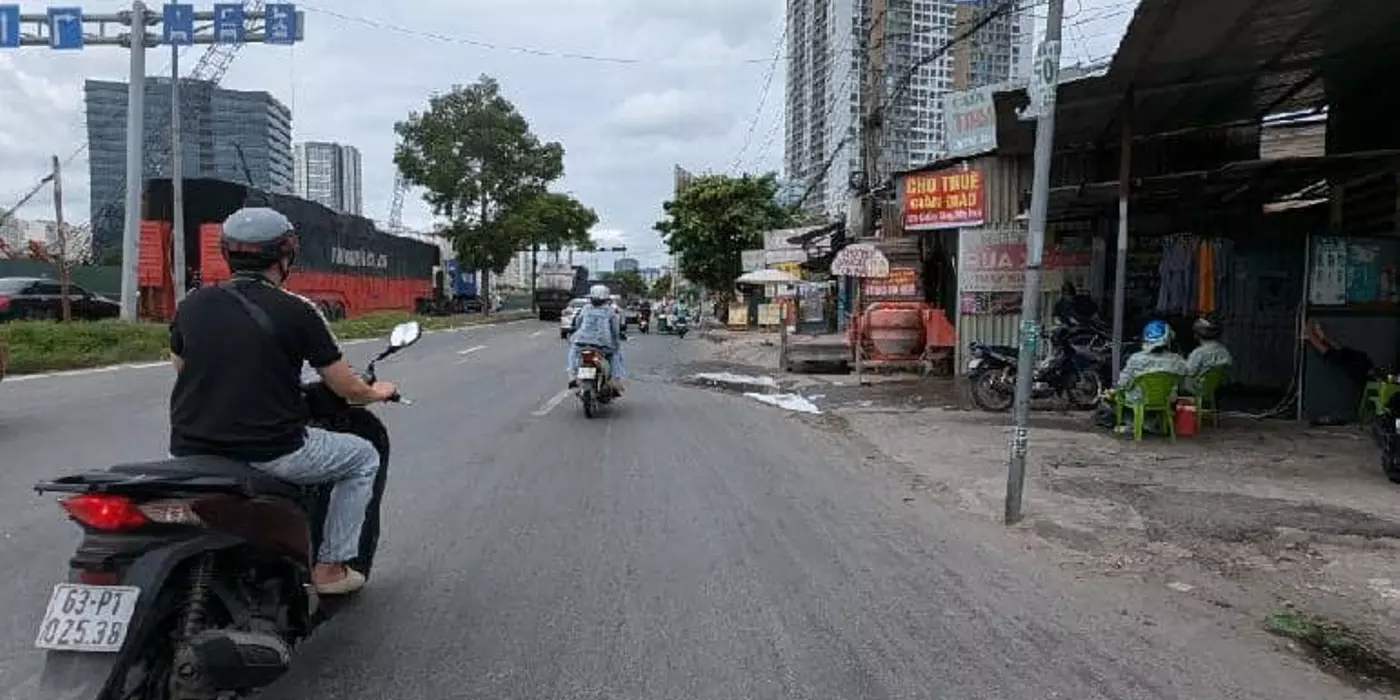 MẶT TIỀN KINH DOANH QUẬN 7 - NHÀ 2 TẦNG - NỞ HẬU 4m56 - LÊ VĂN LƯƠNG - TÂN PHONG