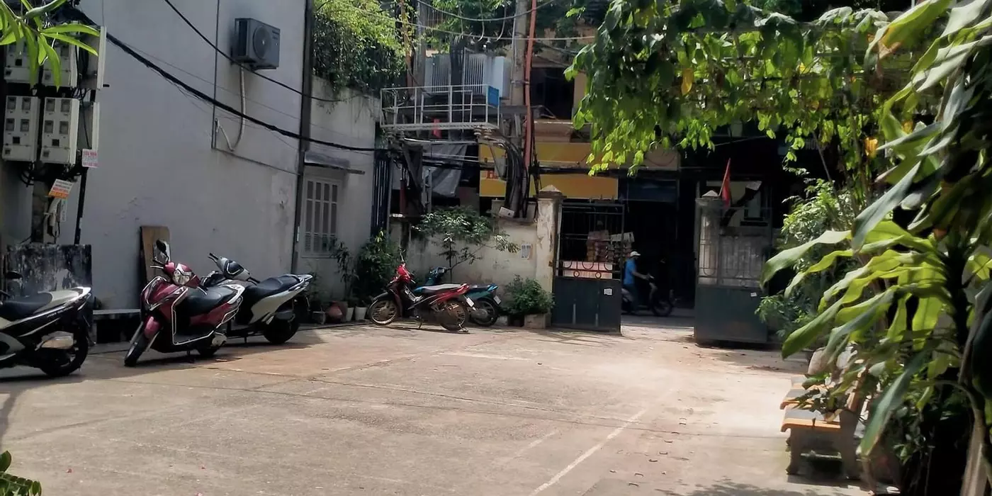 Bán nhà Vạn Bảo/Ba Đình - Gần mặt phố/Phân Lô/Nở hậu - 6 phòng ngủ