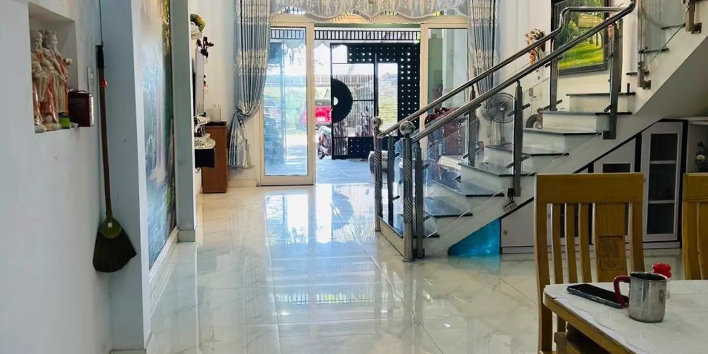 Bán nhà 3 tầng mặt tiền đường Anh Thơ 7m5 khu Nam Việt Á Đà Nẵng cạnh sông
