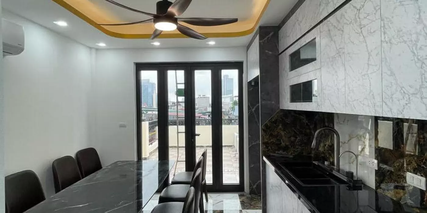 Bán nhà phố Huỳnh Thúc Kháng, Đống Đa 36m, 7 tầng. Giá: 16.5 tỷ