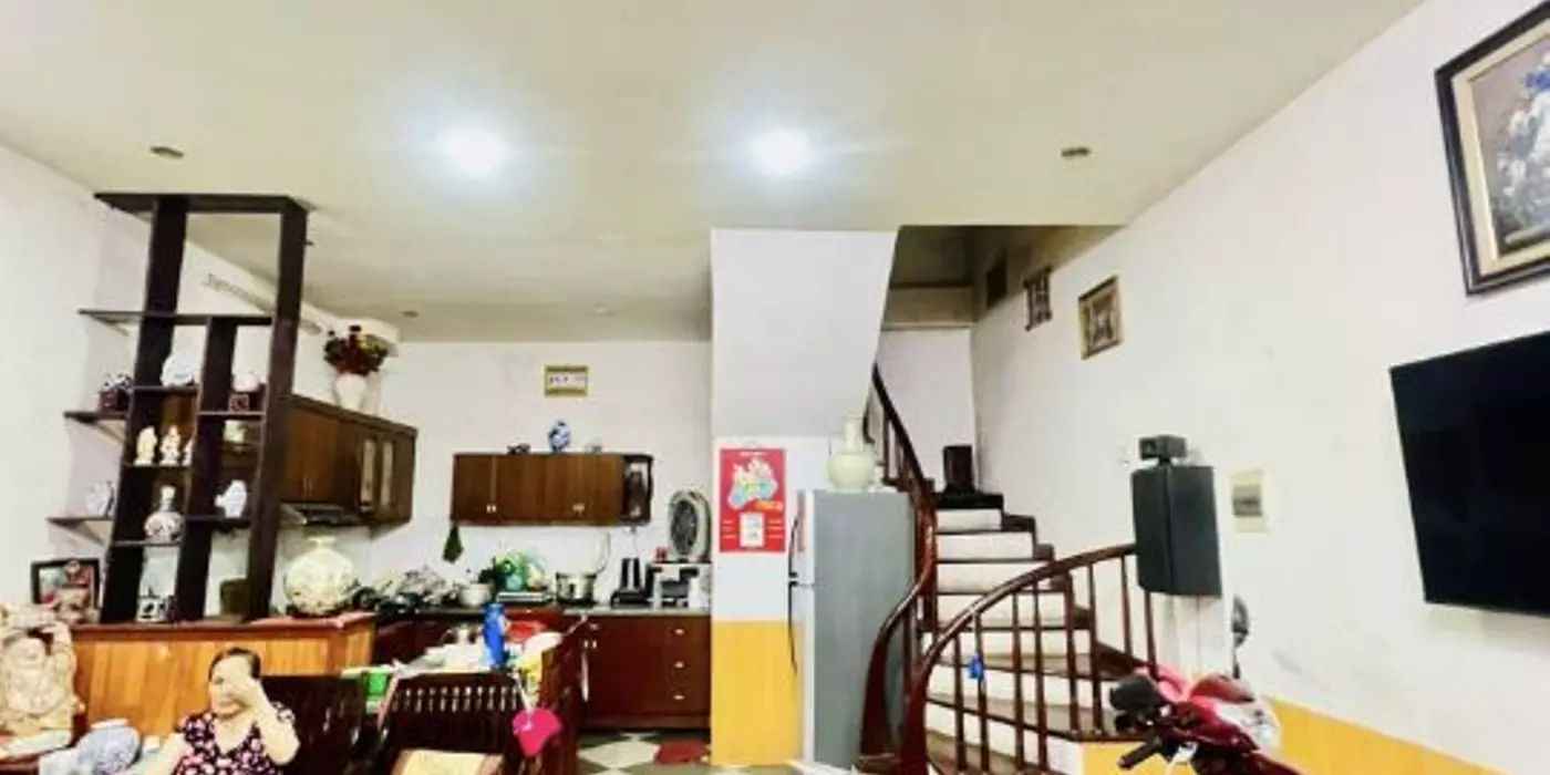 Bán Nhà Tây Hồ Hoàng Hoa Thám.7 Tỷ DT 40m2*5T .30m ra Đường Ô Tô Sổ Đẹp.