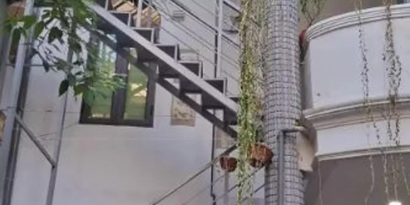 Bán Đất Tặng Nhà 3 Tầng Cũ 13,2 Tỷ Đống Đa Thịnh Quang.70m2 MT 4,2m Ô Tô Vào Nhà.
