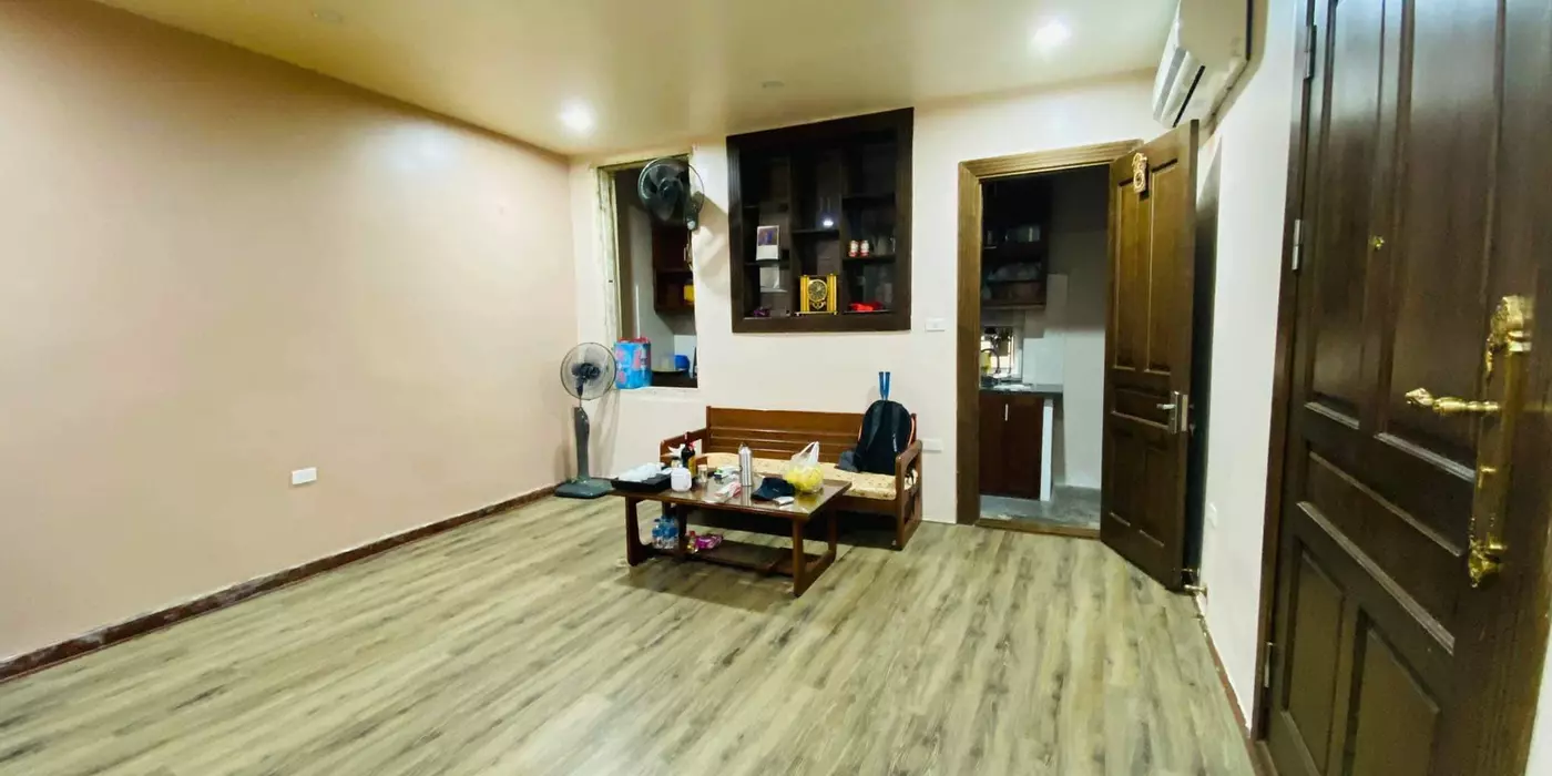 Bán nhà trong ngõ phố Huế, trung tâm Hà Nội ngay gần chợ Hôm