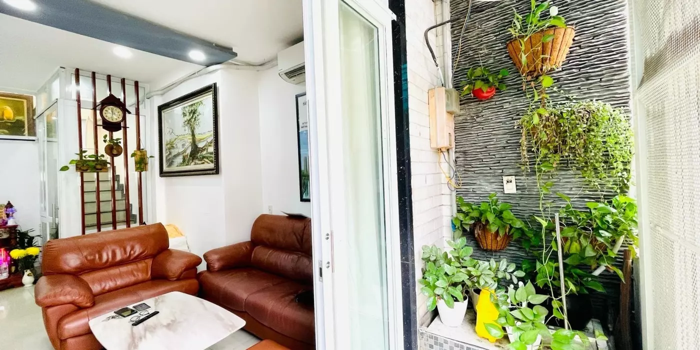 Chính chủ bán nhà hẻm ô tô quay đầu Hòa Hưng, nhà mới đẹp, hẻm kinh doanh, chỉ nhỉnh 6 tỷ còn bớt