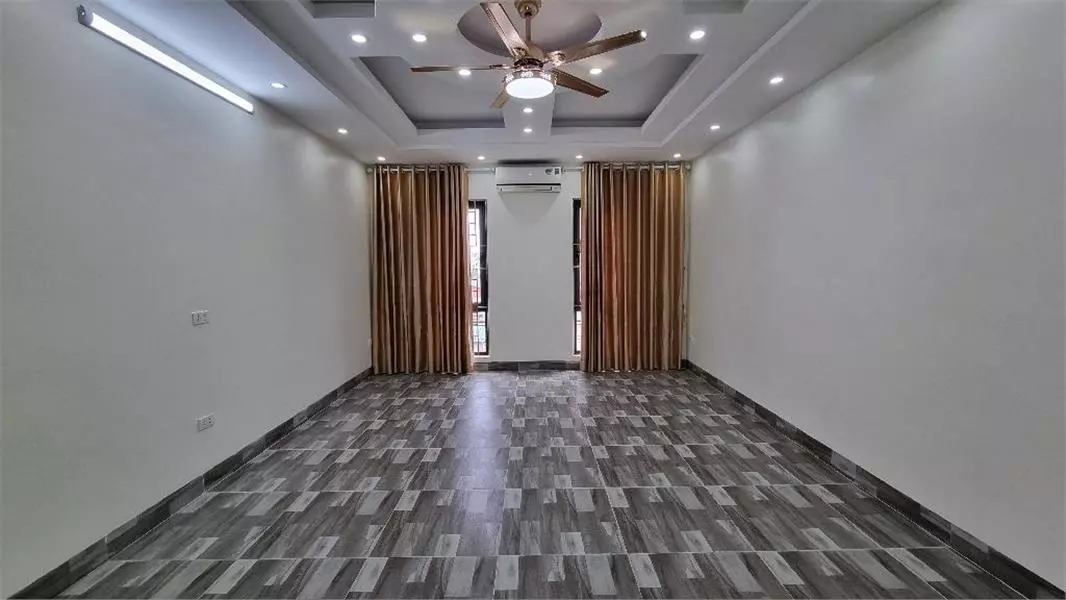 BÁN NHÀ LÀ KHÊ 4.2m x 16m 72m2