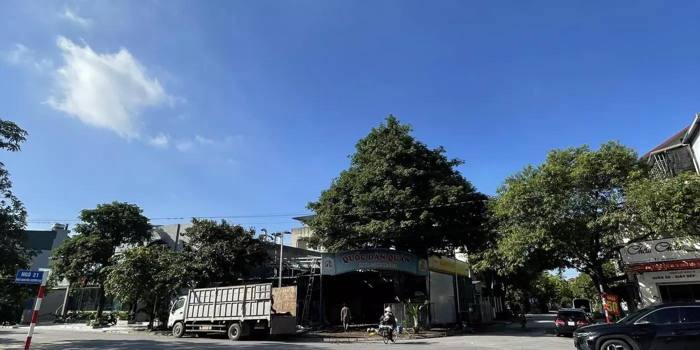 Trung tâm Trâu Quỳ -bán đất thổ cư lô góc 109m2 mtien 5m2 nở hậu đường 13m.0982852808