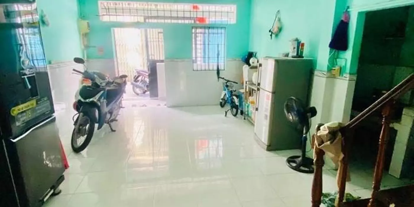 TÂN BÌNH- HẺM BA GÁC - 35M2 - 2 TẦNG BTCT - CHỈ 2.2 TỶ -Phạm Văn Bạch ,Phường 15 Tân Bình -DT: