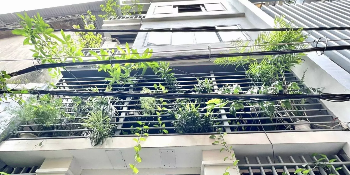 Bán Tòa nhà Dòng tiền Tây Hồ - Sát phố - Dân xây - 64m2/7T - 17.5 tỷ