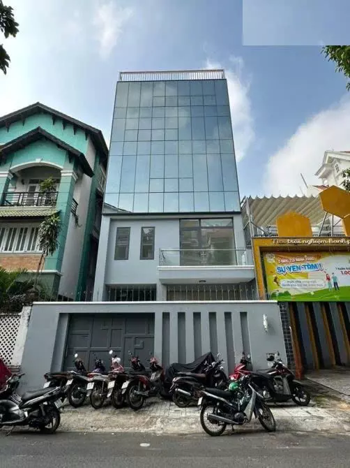 NHÀ NGUYÊN CĂN, MẶT TIỀN  HOA LAN. PHƯỜNG 2 PHÚ NHUẬN. SÀI GÒN.