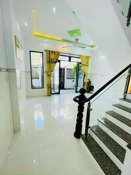 BÁN GẤP CĂN NHÀ MT NGAY CHỢ HIỆP BÌNH, 60M2 GIÁ 5TY65
