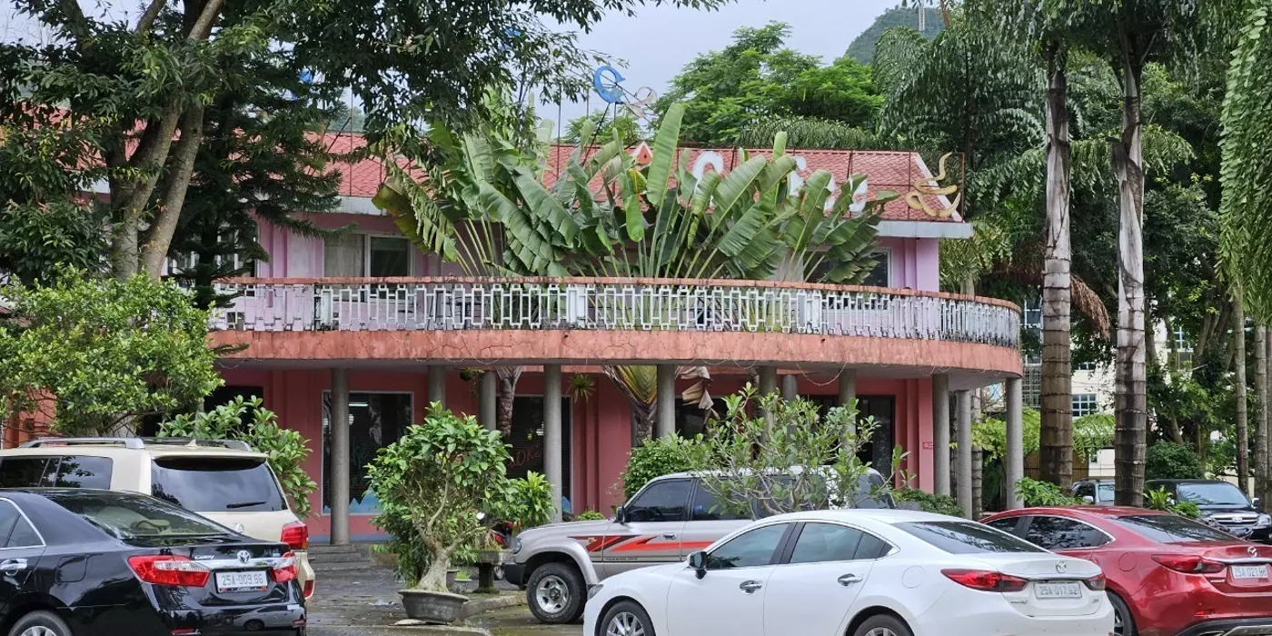 Cần bán khách sạn đường Trần Hưng Đạo, Lai Châu DT 2167m2 giá chỉ 28 tỷ