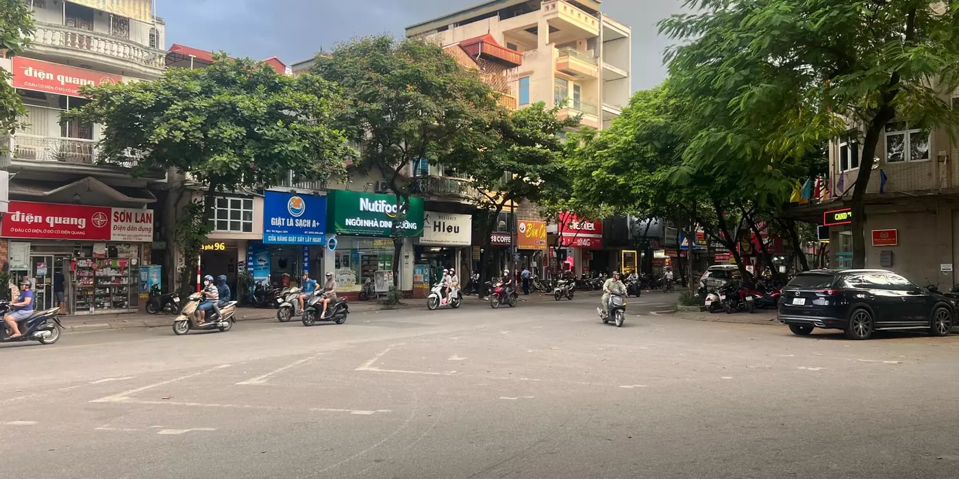 bán nhà mặt phố Ngọc Lâm, 250m, mặt tiền 7m, gần CA phường, cách cầu Chương Dương 500m
