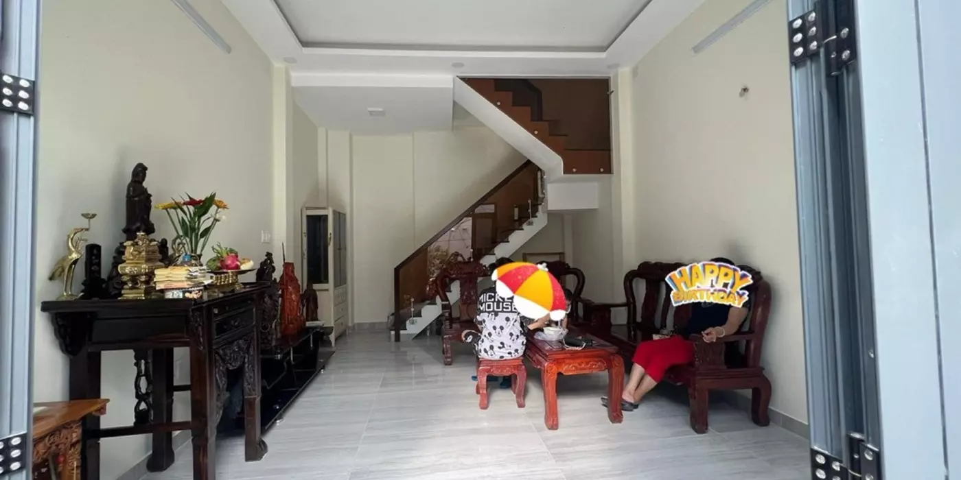 Ngang 5 x 7 đúc 4 tấm Tôn Đản Q 4 CHỈ 3 TỶ
