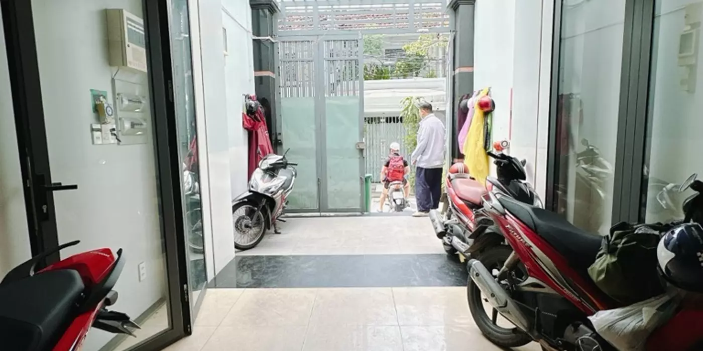 Căn hộ dịch vụ Ngang 3.5 nở 4.5x 20 m
5 tấm Q4 dòng tiền thuê 80 triệu