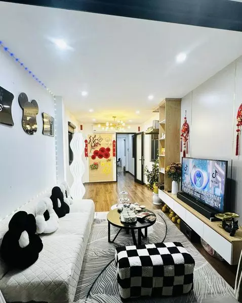MẶT PHỐ TRUNG TÂM ĐỐNG ĐA - VỊ TRÍ ĐẸP NHẤT PHỐ - TẦM TIỀN KHÔNG CÓ CĂN THỨ 2 - 7 TẦNG THANG MÁY -