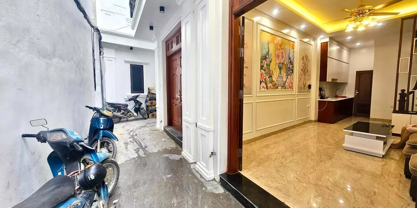 "CƠ HỘI VÀNG! Chỉ còn 1 căn bán siêu phẩm nhà đẹp phố Đông Quan - Cầu Giấy 32m2 6 tầng  chỉ NHỈNH