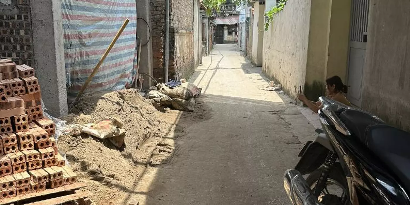 Bán nhà Đại Cát, diện tích 32m2, 5 tầng, ngõ thông oto đỗ cổng, giá 3x tỷ