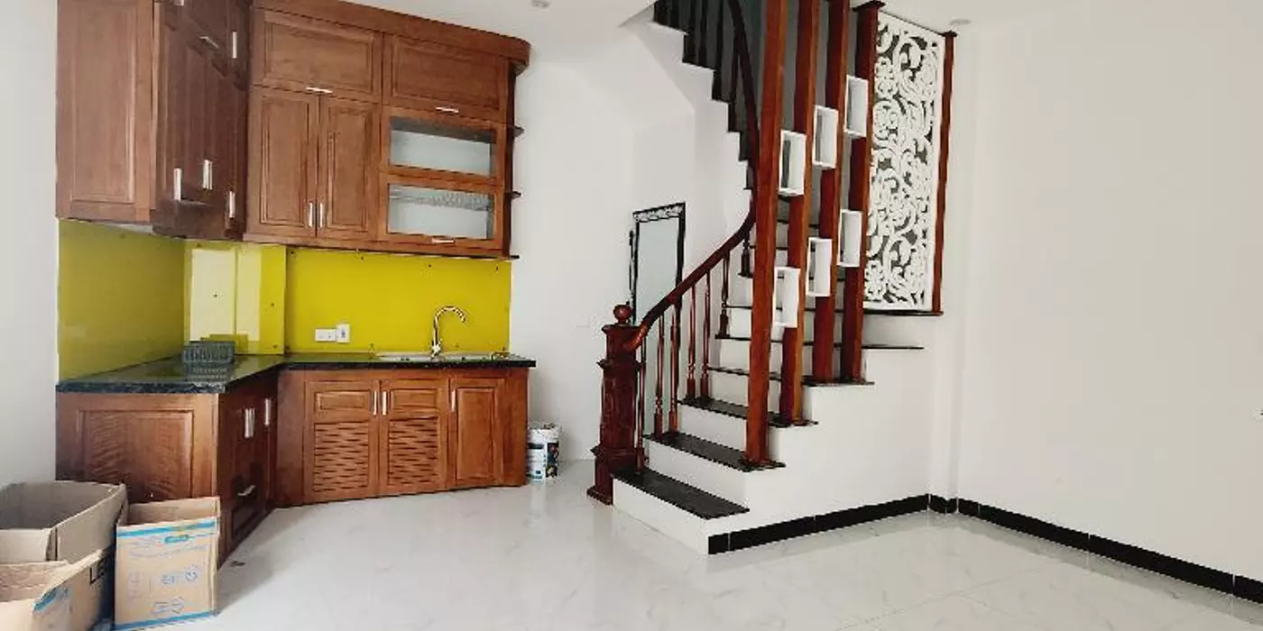 Bán nhà Di Trạch, diện tích 30m2, 5 tầng, lô góc, oto đỗ cửa, giá 3x tỷ thương lượng