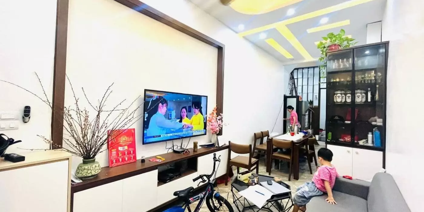 Bán nhà phố Đại La, Hai bà Trưng 37m, 5 tầng. Giá: 6.85 tỷ