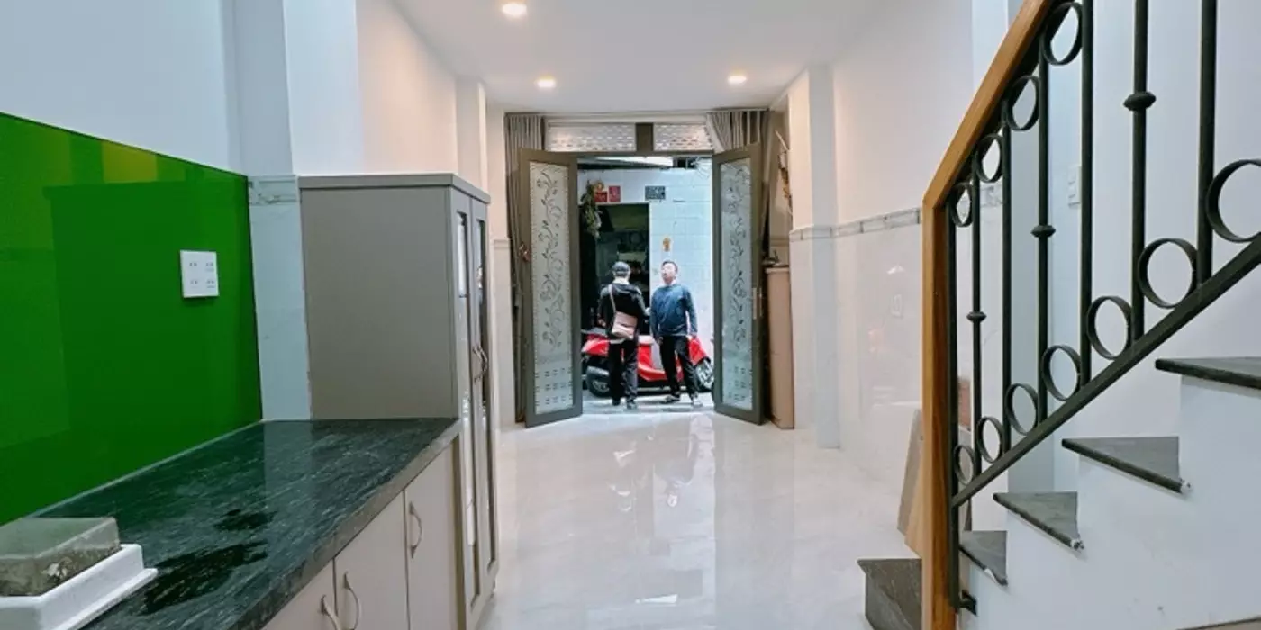 Nhà đẹp Q4 sát Q1- Diện tích SD 84m 4 tấm bank cho vay 3 TỶ GIẢM 300Tr
