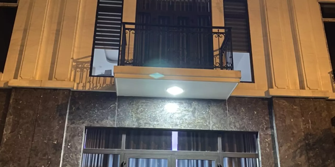 Cho thuê Nhà 3 tầng mặt tiền đường Lê Đức Anh rộng 60m. Nhà mới keng