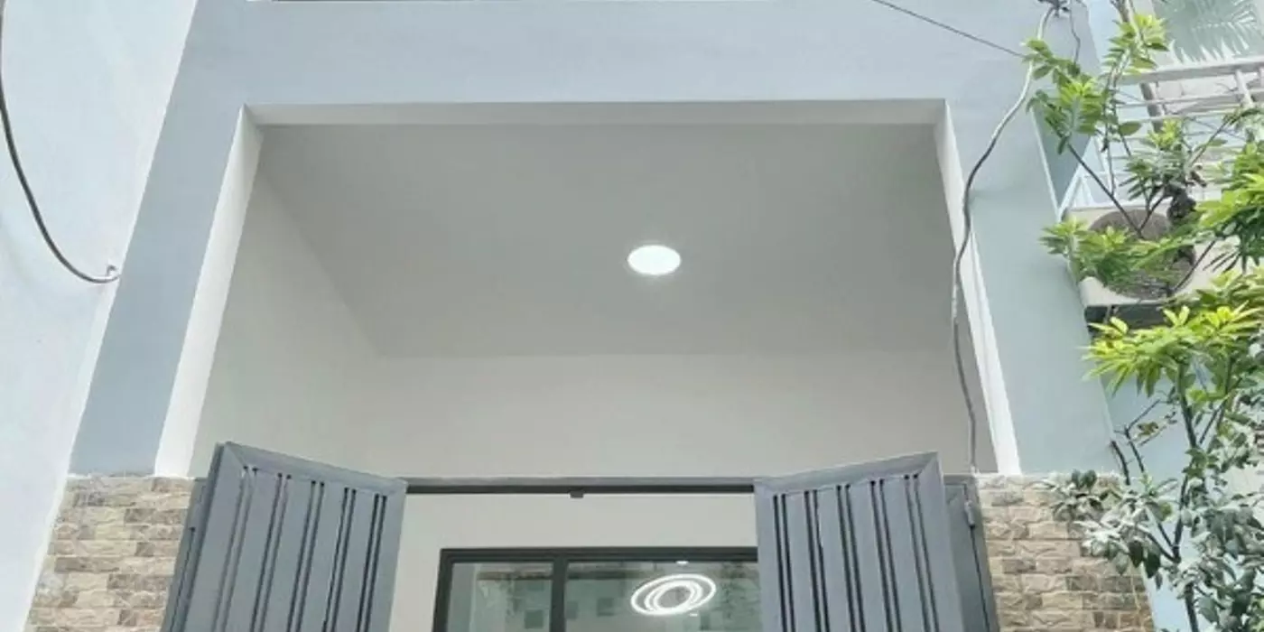 Cho Thuê Nhà Nguyên Căn Mặt Tiền Lê Hồng Phong P.1 Q.10 :14tr TL