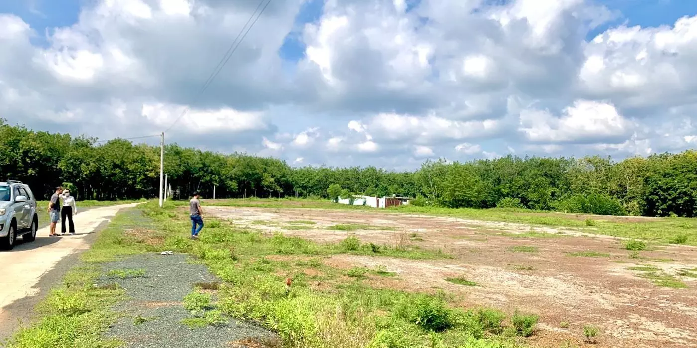 Bể Nợ Tui Bán 4 Sổ (20x40)=800m2, Đường Nhựa 18m, Dân Đông, Tiện Ích Đầy Đủ, View Hồ Mát Rượi