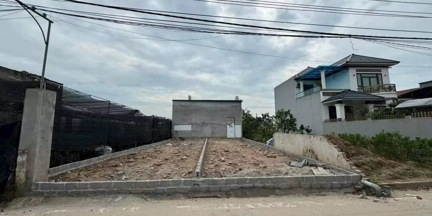 Chính chủ gủi bán 60m mặt tiền 4m đường trước đât 8m