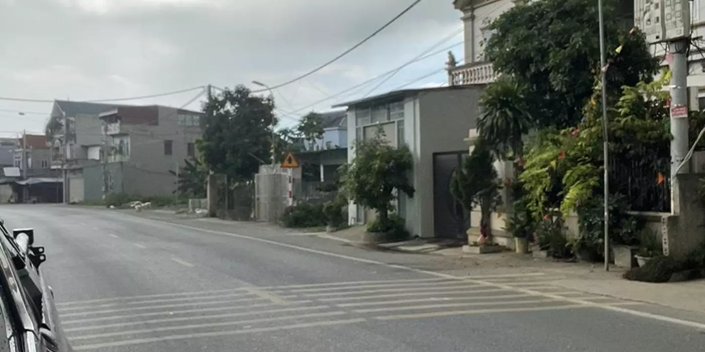 Ban đất gần ngã tư Ba Thá, Phúc Lâm, Huyện Mỹ Đức. 300m2 đát sổ đỏ giá chào 20 triệu/m có thương