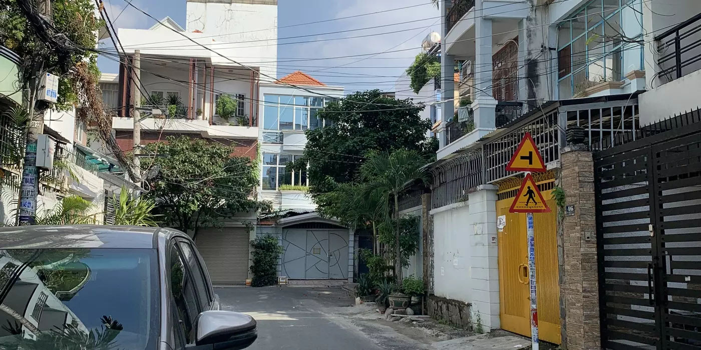 Bán Nhà Hẻm THÔNG Xe Hơi  đường Trường Chinh,Q.Tân Bình,DT:7mx16m,KC: 4 lầu,,Giá:12,5 tỷ