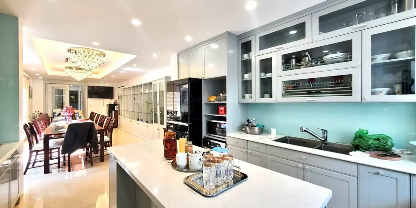 Bán nhà Nguyễn Văn Cừ 98m2 - 4T giá 17,8 tỷ - ô tô tránh, nội thất đẹp như cung điện 5 sao