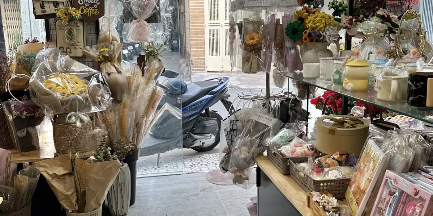 Bán Nhà  Gần Bàu Cát - Chợ Tân Bình , Ô Tô Thông - 33M2,  Nhỉnh 4 T.ỷ.
Goi Ngay 0939.756.234 _ Hỗ