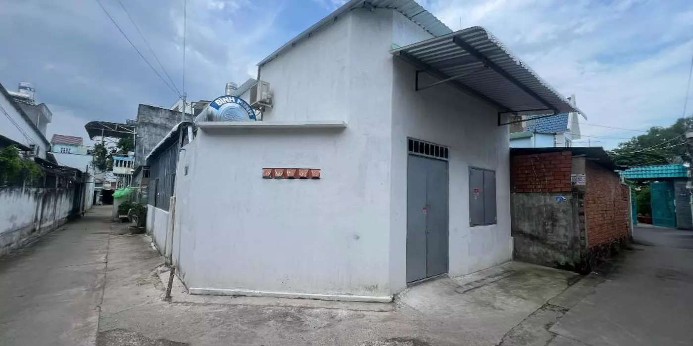 Cần bán đất Hoàng Hữu Nam 80m2 có 3 căn phòng trọ cho thuê 9tr/tháng chỉ 3,7 tỷ