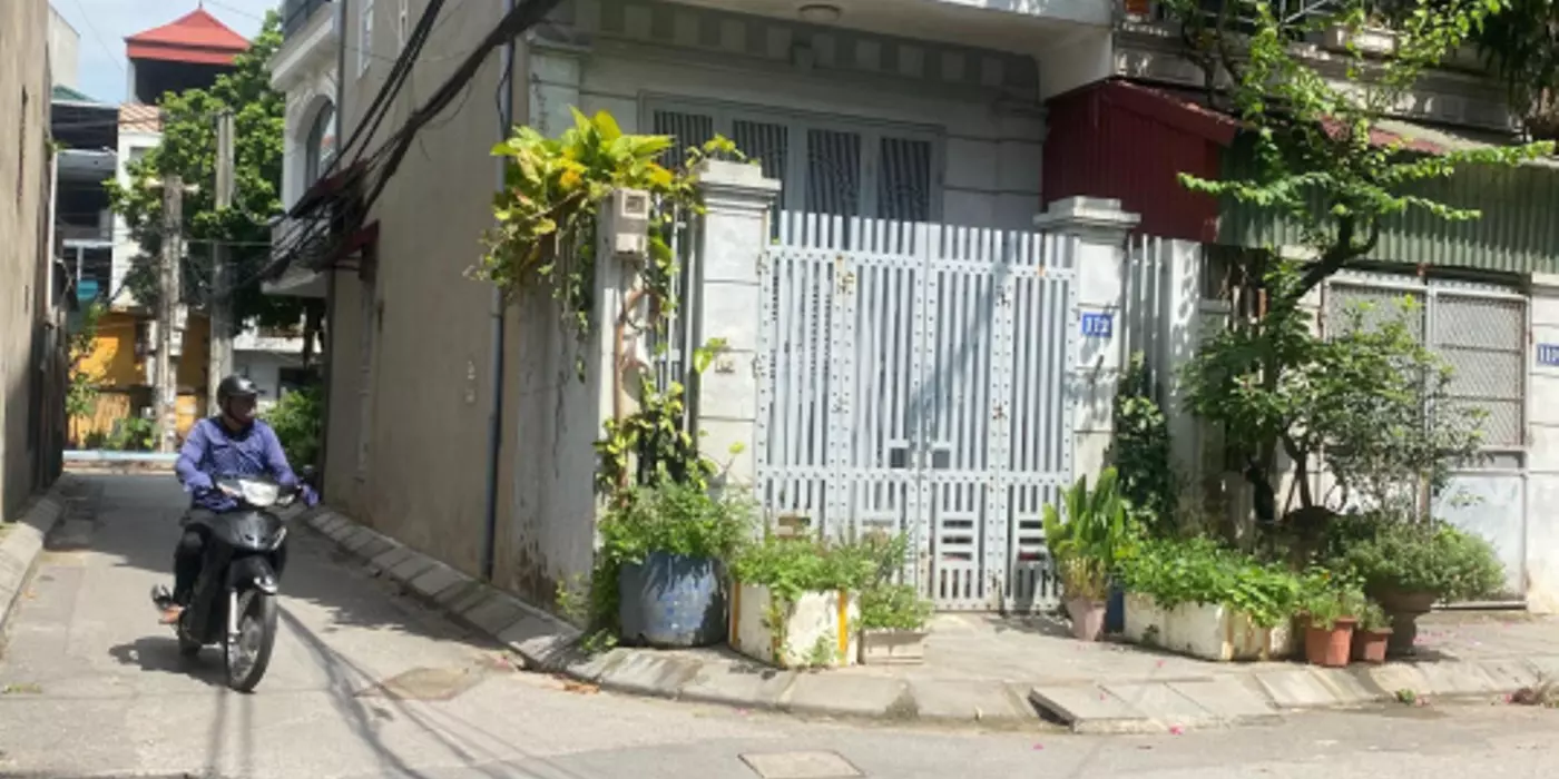 Bán nhà Thượng Thanh Long Biên DT 67m2*2 tầng 8 tỷ 25 lô góc,kinh doanh đỉnh ô tô tránh đỗ ngày